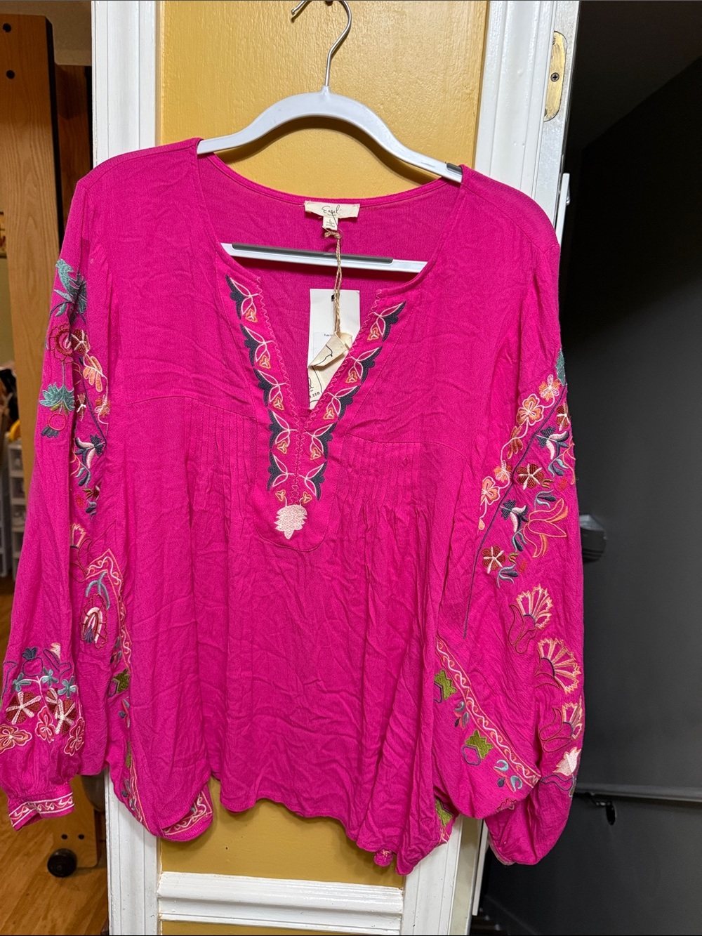 EASEL Bright Pink Embroidered Boho Peasant Tunic balloon sleeves Large